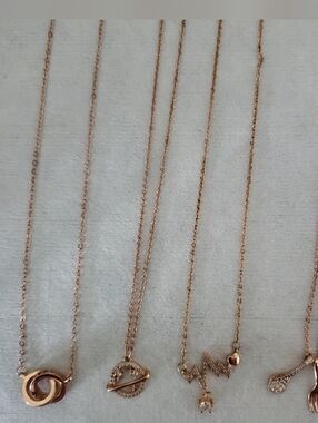 4 Chomel Necklace